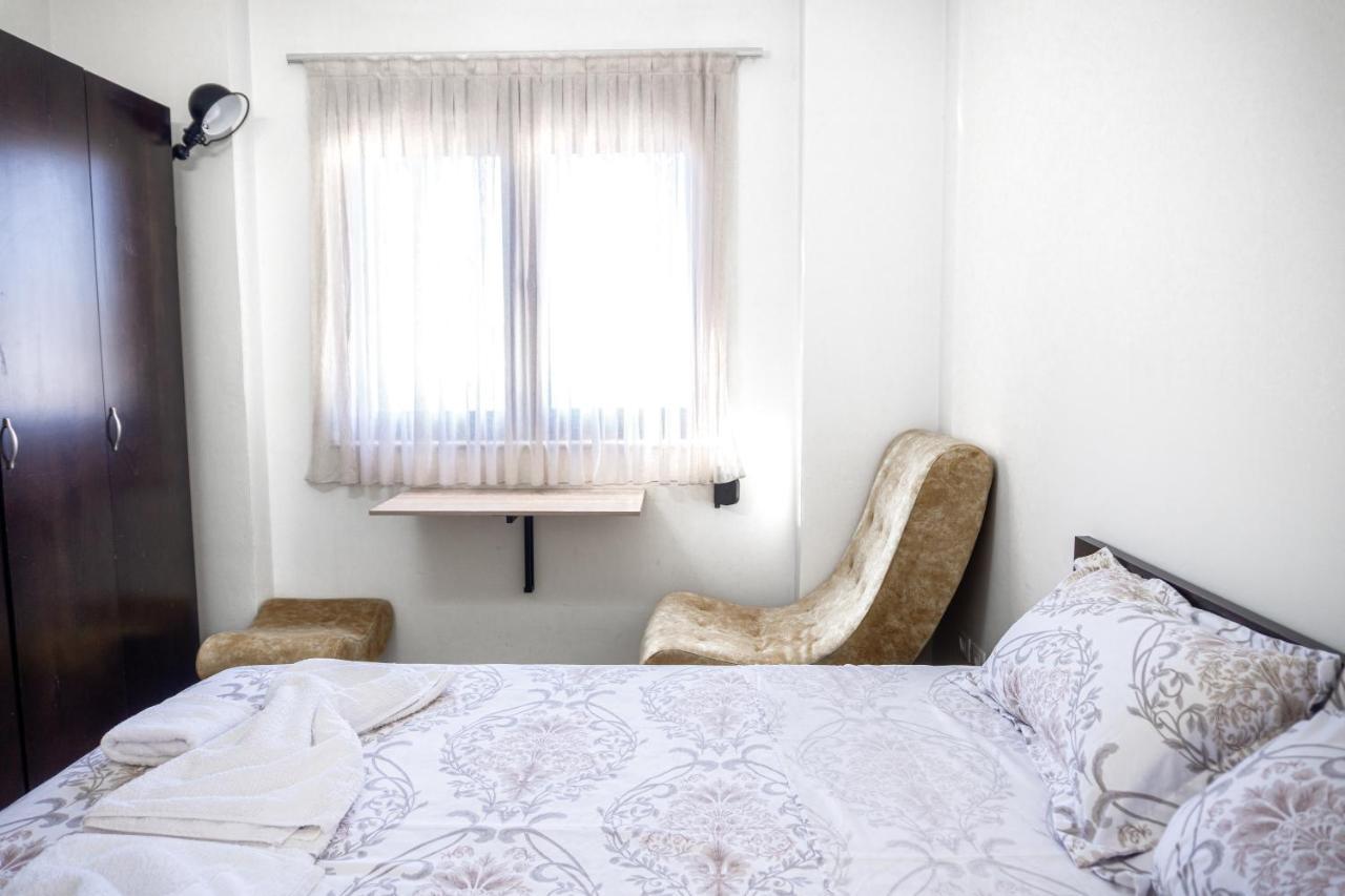 City Center Two Private Bedrooms Near Scanderbeg Square On Shared Apartment Tirana Exterior foto